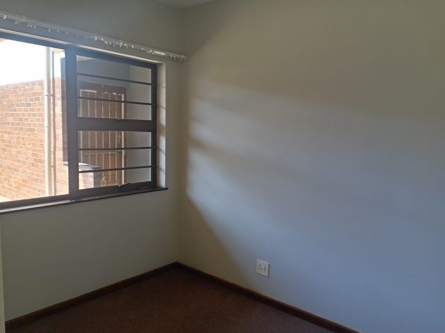 To Let 2 Bedroom Property for Rent in Quigney Eastern Cape
